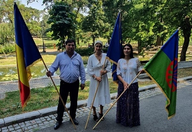 First on the left: Romeo Tiberiade at the local commemoration in Craiova, picture: Nevo Parudimos